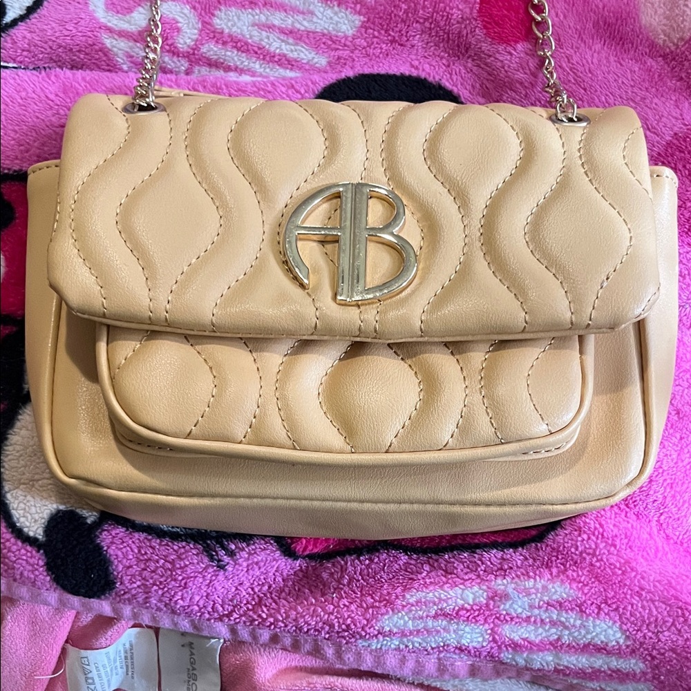 Chic Beige Quilted Shoulder Bag